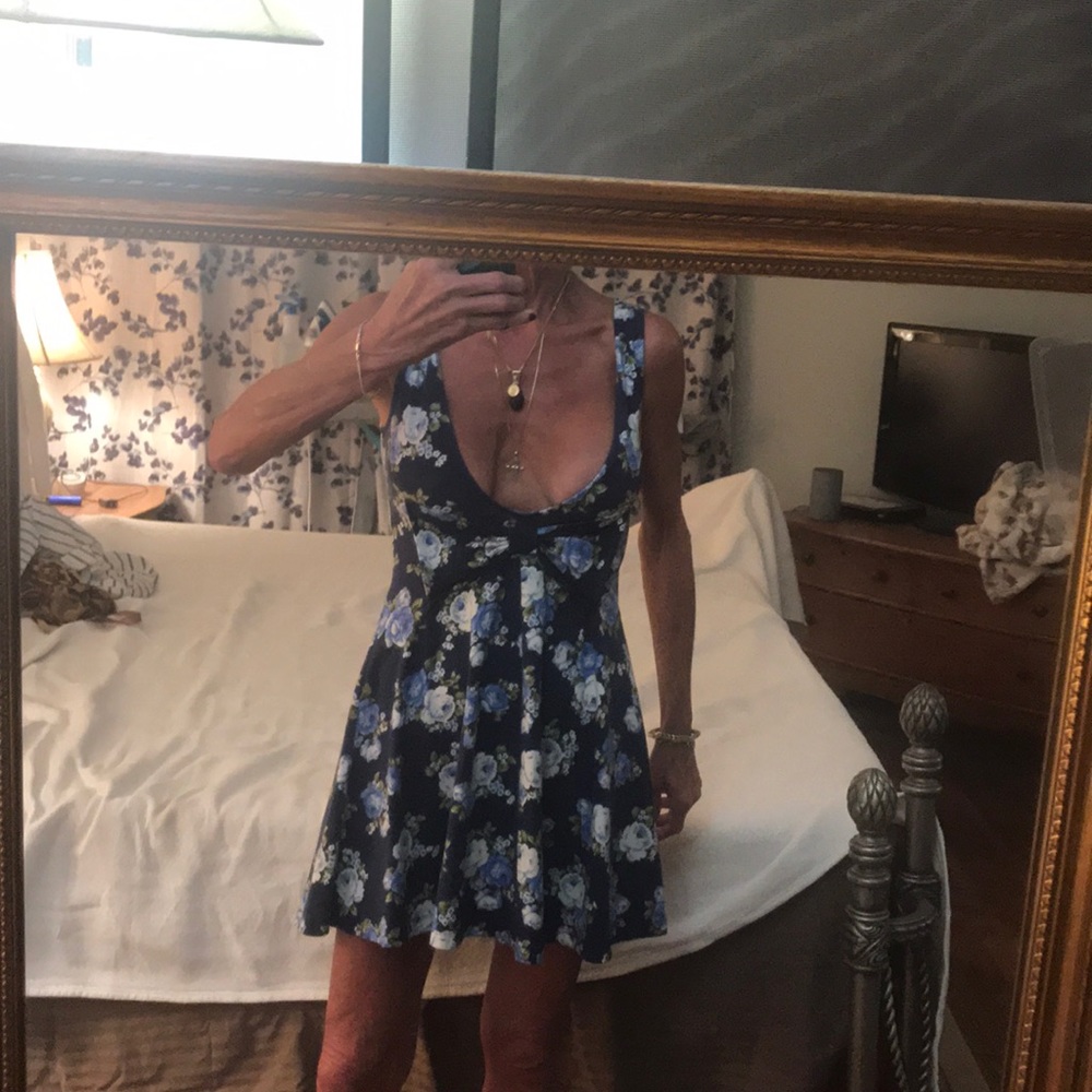 Women’s dresses